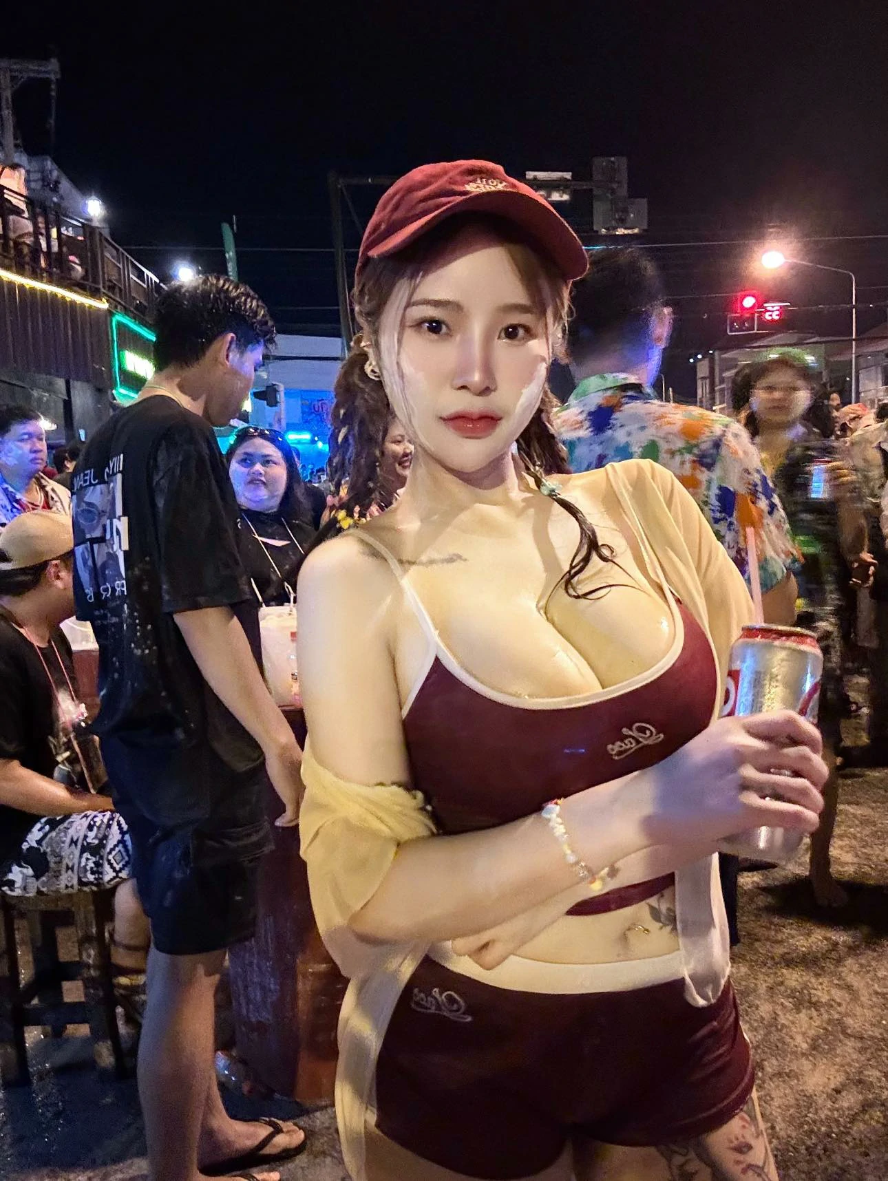 น้องชมพู่ sisina_1122 18+